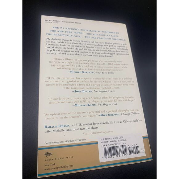 The Audacity of Hope: Thoughts on Reclaiming the American Dream Hardcover - Picture 2 of 2